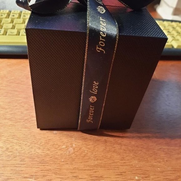 Artificial & Dried Flower Preserved in Glass Dome Eternal Sky Blue Decoration - Picture 7 of 7